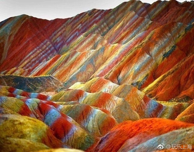 张掖彩虹山.jpg